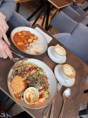 Buddha Bowl & Gulasch 😍  at Nordvegan in Oslo