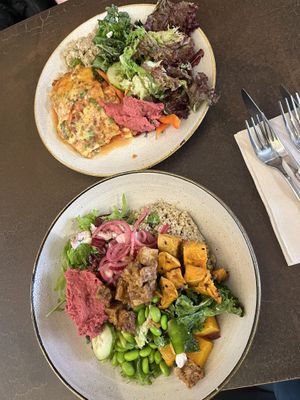 Lasagna and rainbow bowl   at Nordvegan in Oslo