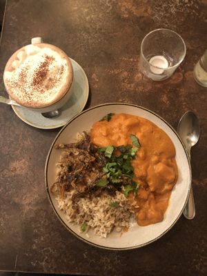 Delish masala curry and hot chocolate  at Nordvegan in Oslo