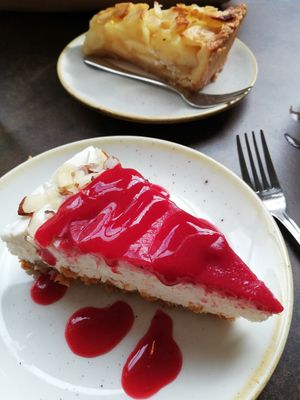 The cheese cake 🤤 at Nordvegan in Oslo