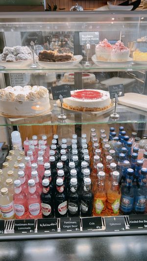 variedad de postres   at Nordvegan in Oslo