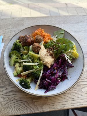 Rainbow Salad  at Nordvegan in Oslo