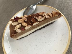 Snickers cheesecake at Nordvegan in Oslo