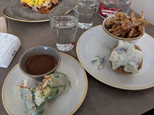 Combine your own meal at Nordvegan in Oslo