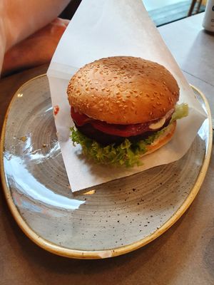 V-beef burger at Nordvegan in Oslo