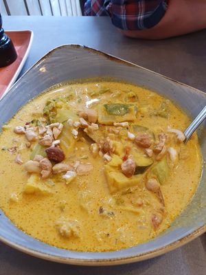 Yellow thai curry at Nordvegan in Oslo