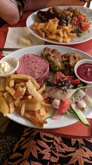 Tempe Tartare at Le Faitout Vegan in Paris