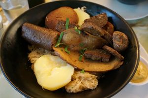 La Choucroute at Le Faitout Vegan in Paris