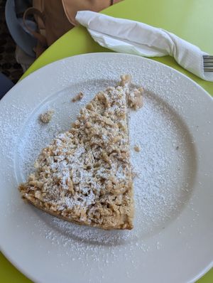 Vegan apple and cranberry tart at Musicker in Isle Of Bute