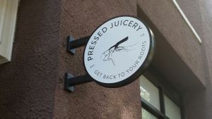 outside at Pressed Juicery in San Jose