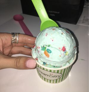 cotton candy w/ fruity pebbles at Creamistry in Scottsdale