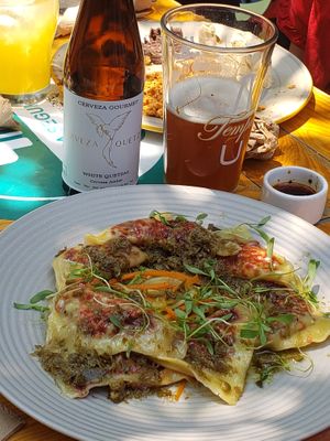 Ravioles de betabel at Aura Vegana in Mexico City