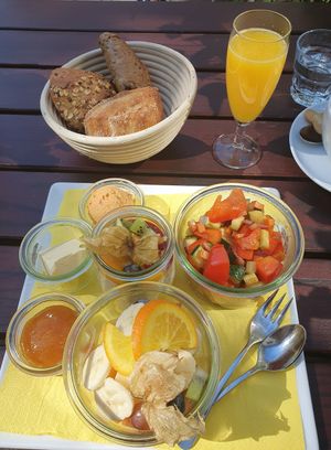 Veganes Frühstück at Cafe Vor Ort in Neuried