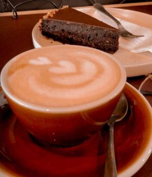 Chocolate cake and cappucino at Full Circle - Zuid in Ghent