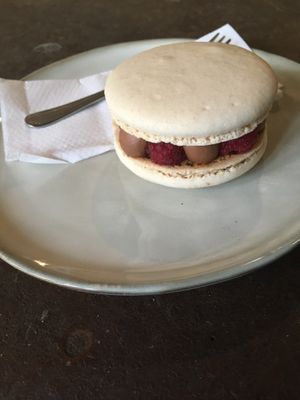 Vegan Macaron from Luna Creations  at Full Circle - Zuid in Ghent
