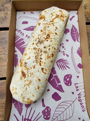 Bye roll at Las Vegan's - Kazinczy Trailer in Budapest