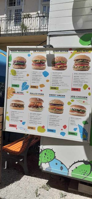  at Las Vegan's - Kazinczy Trailer in Budapest