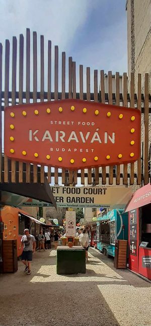  at Las Vegan's - Kazinczy Trailer in Budapest