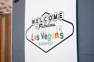 Credit: VeggieRomandie.ch - L. Imperato at Las Vegan's - Kazinczy Trailer in Budapest