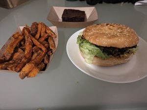  at Las Vegan's - Kazinczy Trailer in Budapest