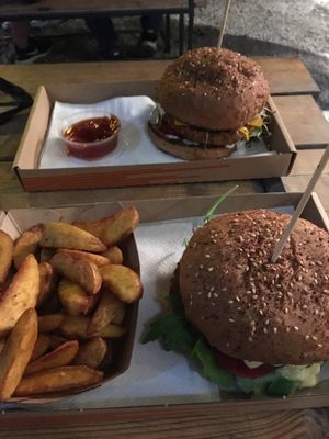 Amazing Burgers! at Las Vegan's - Kazinczy Trailer in Budapest