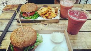 Burgers, smoothies, fries, and sauces. at Las Vegan's - Kazinczy Trailer in Budapest