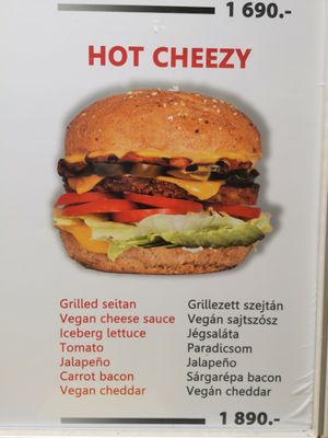 Hot Cheezy at Las Vegan's - Kazinczy Trailer in Budapest