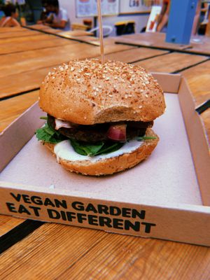 Magic Mushroom Burger at Las Vegan's - Kazinczy Trailer in Budapest