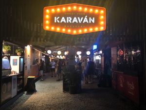 Entrance  at Las Vegan's - Kazinczy Trailer in Budapest