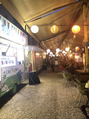 Dining Area at Las Vegan's - Kazinczy Trailer in Budapest