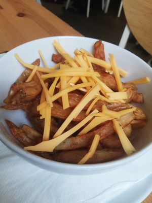 Cheese chips at Holy Cow in Edinburgh