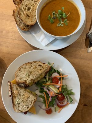 Reuben sandwich and soup of the day at Holy Cow in Edinburgh