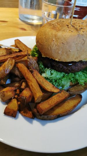 Quarter pounder at Holy Cow in Edinburgh