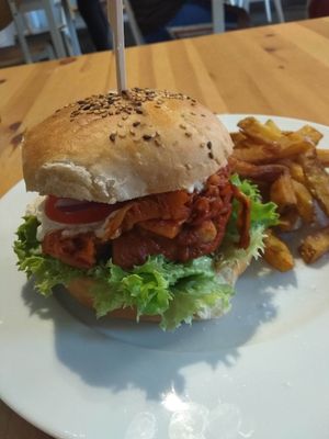 Jackfruit burger at Holy Cow in Edinburgh