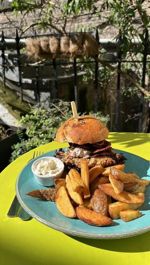 Burger at Holy Cow in Edinburgh