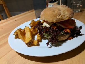 Jackfruit Burger with chips at Holy Cow in Edinburgh