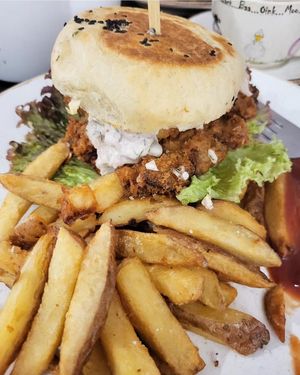 Breadcrumbs Oyster Mushroom Burger at Holy Cow in Edinburgh