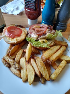 Burger and Chips at Holy Cow in Edinburgh