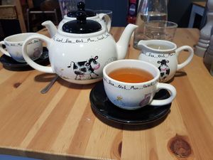 Huge teapots  at Holy Cow in Edinburgh