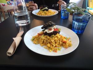 Mushroom ,,burgers'' in teryiaki sauce at Lime Bistro in Athens