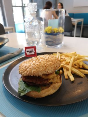 Go Beyond at Lime Bistro in Athens