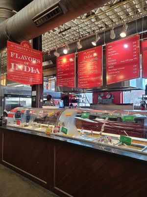 💚💚 at Flavors of India in Columbus