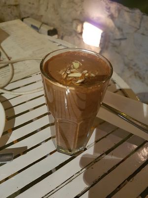 Chocolate almonds vegan drink. Never tasted something like that, refreshing, interesting, chocolatey and not too heavy. Beware of almonds pieces. 10/10 at The Village Shop in Mumbai