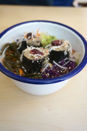 Maki bowl at Love Me Cru in Paris