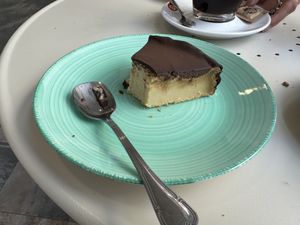 Vanilla chocolate stevia cake   at La Vegana in Sevilla
