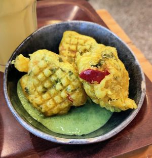 Mofo Sakai (beignets) at So Nat - Bourdaloue in Paris