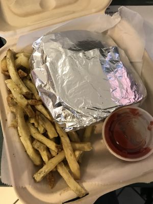 The ketchup is not your average ketchup!!! There’s pepper in it, it’s a bit vinegary~~ a nice change from the normal Heinz    at Citizen Eatery in Austin