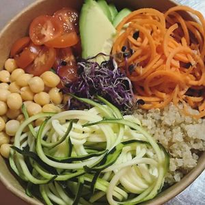 Buddha Bowl on the making (to go...) at Itacate in Barcelona