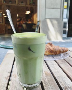 Iced Matcha Latte, a croissant and a terrace, what else can you wish for  at Itacate in Barcelona
