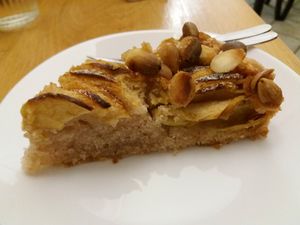 Almond and apple pie at Un'Altra Idea in Bologna